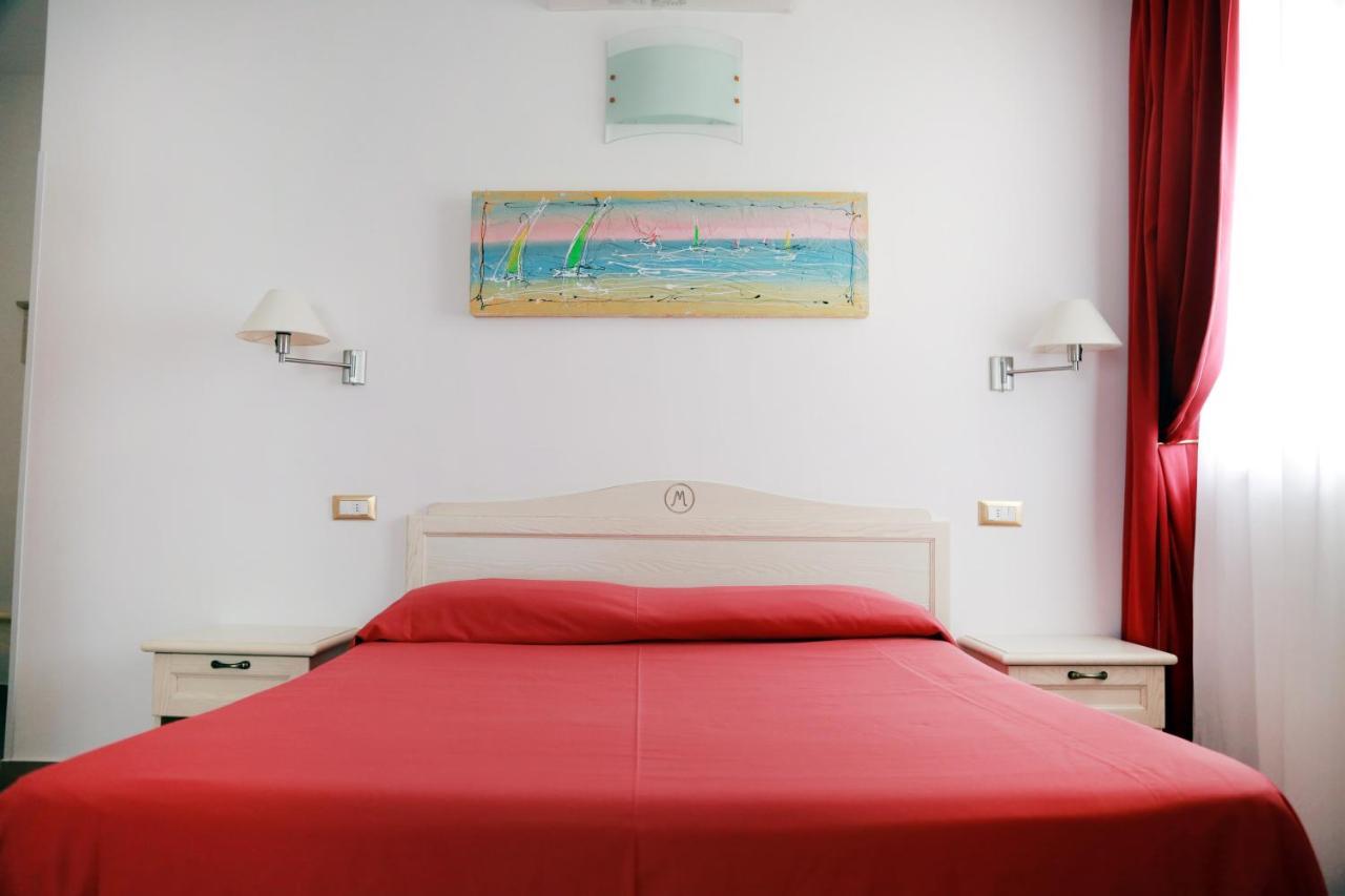 סן מנאיו Hotel Marechiaro - Direttamente Sul Mare מראה חיצוני תמונה