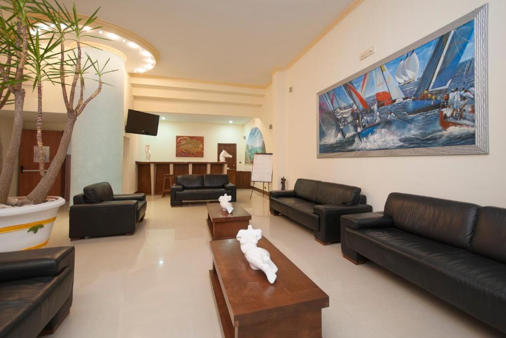 סן מנאיו Hotel Marechiaro - Direttamente Sul Mare מראה חיצוני תמונה